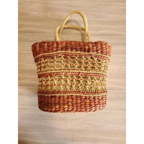 Handcrafted Woven Basket Vietnam Oval Gingham Lined Natural Fiber Storage Tote - Picture 3 of 8